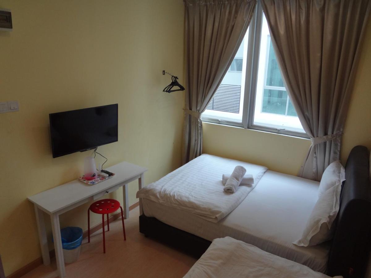 Comma Hotel Bandar Saujana Putra Exterior foto