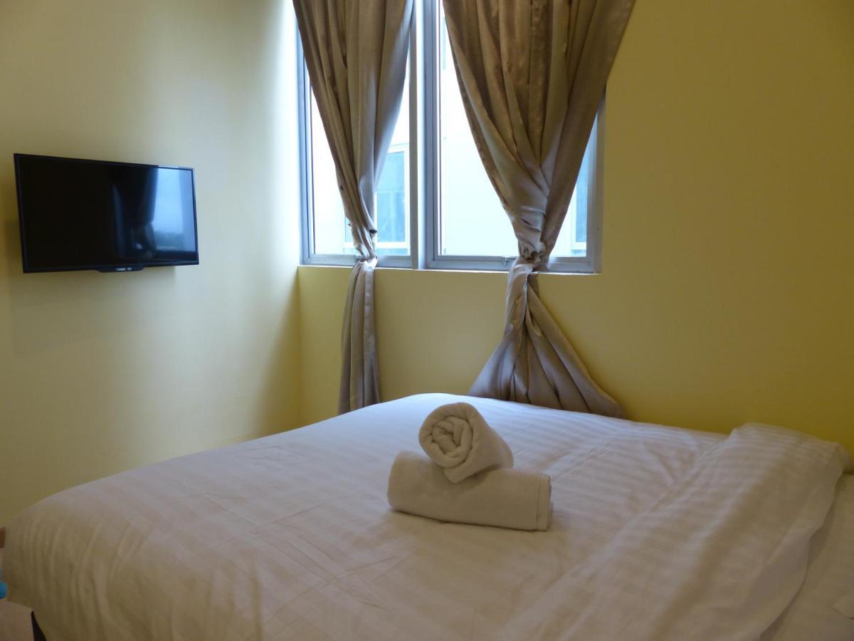 Comma Hotel Bandar Saujana Putra Exterior foto