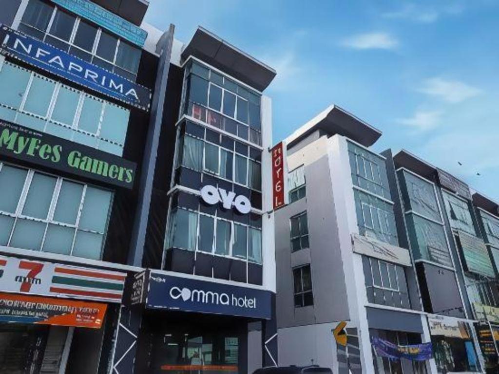 Comma Hotel Bandar Saujana Putra Exterior foto