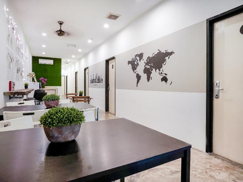 Comma Hotel Bandar Saujana Putra Exterior foto